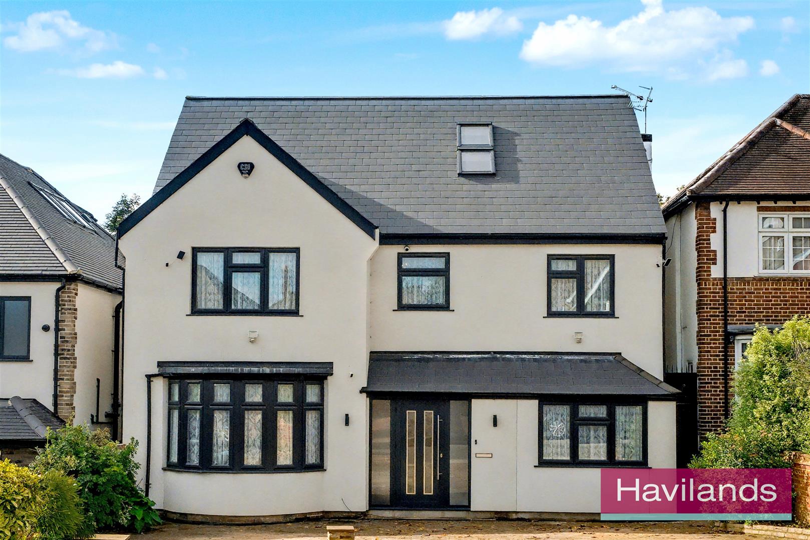 5 bedroom detached house for sale 0