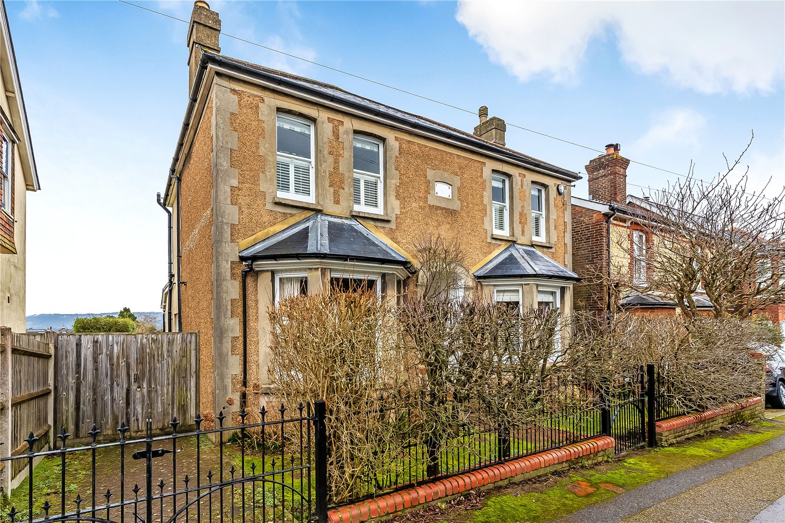 5 bedroom detached house for sale 0