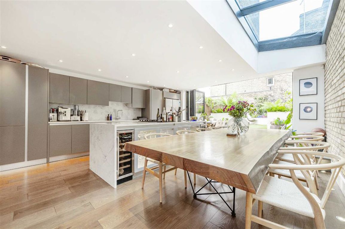 5 bedroom terraced house for sale 0