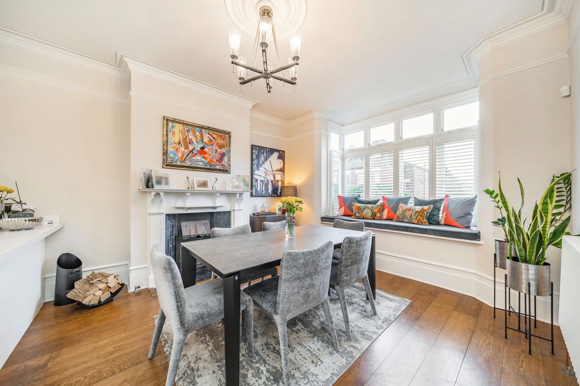 4 bedroom terraced house for sale 0