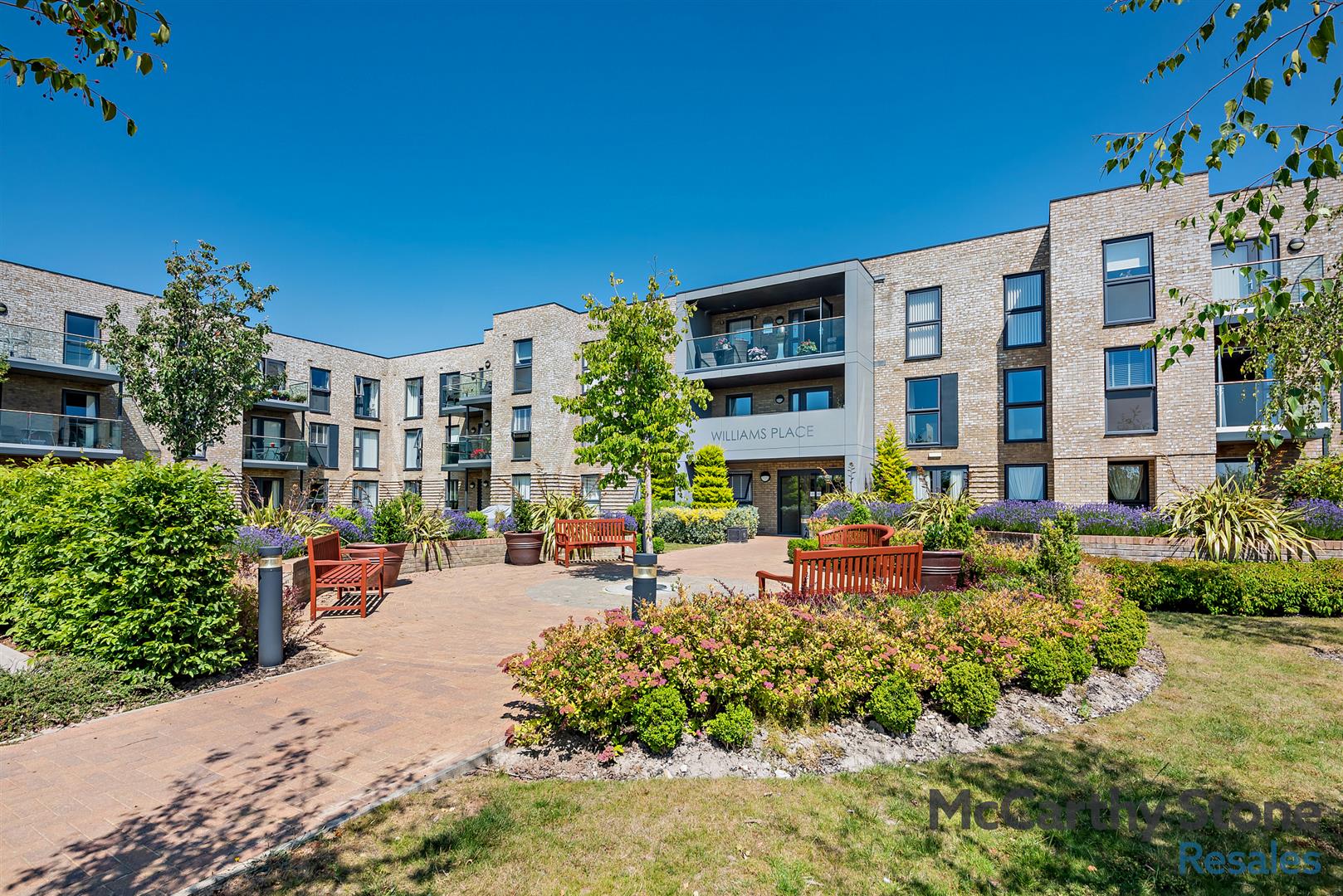 1-bed flat on 51 Williams Place, 170 Greenwood Way, Harwell, £130,000