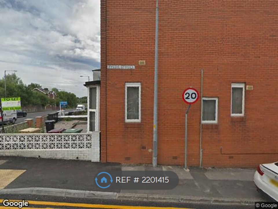 B, Bolton Road Farnworth Bolton, Bolton photo 2