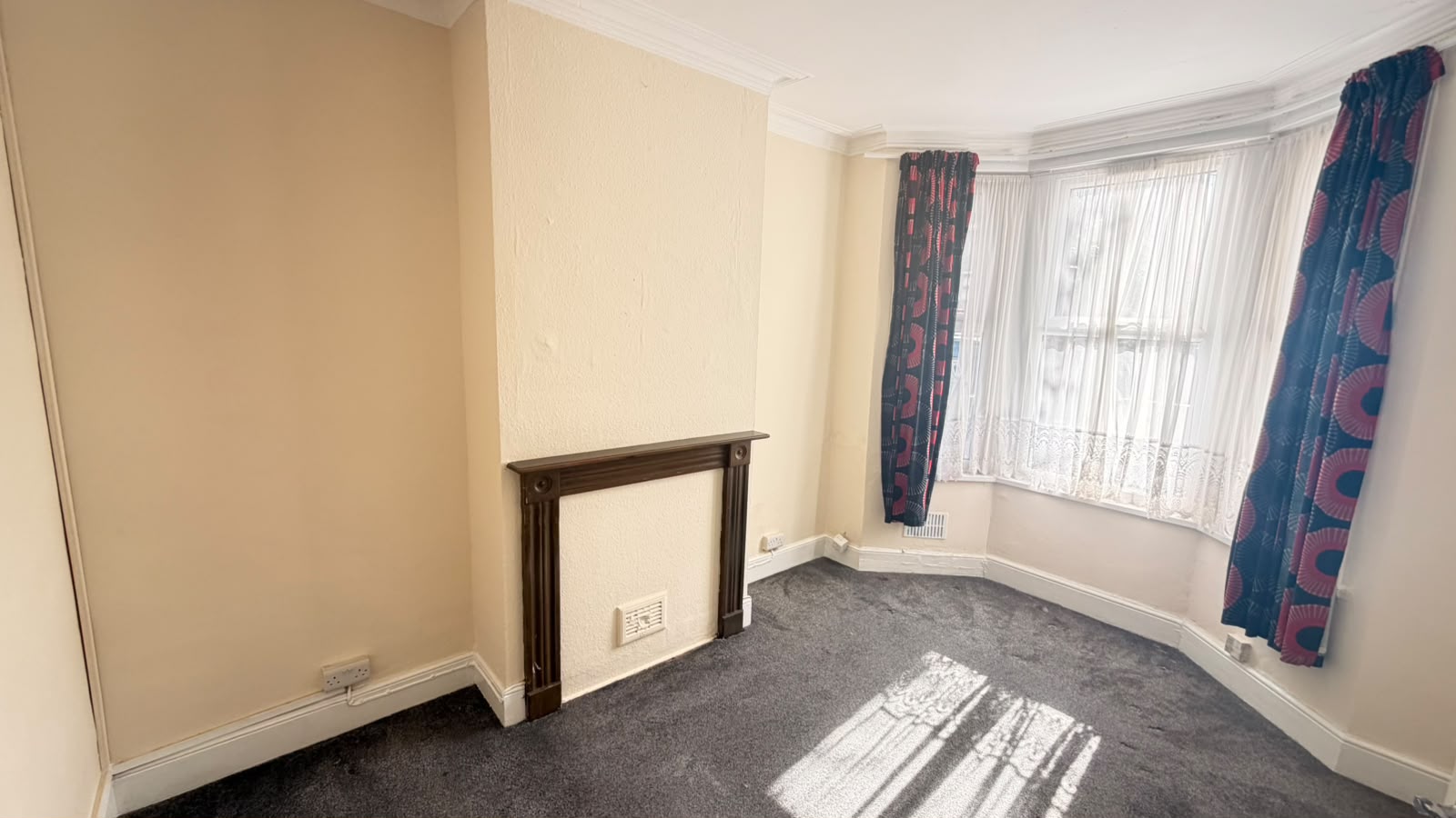 136 Harold Road, LONDON photo 5