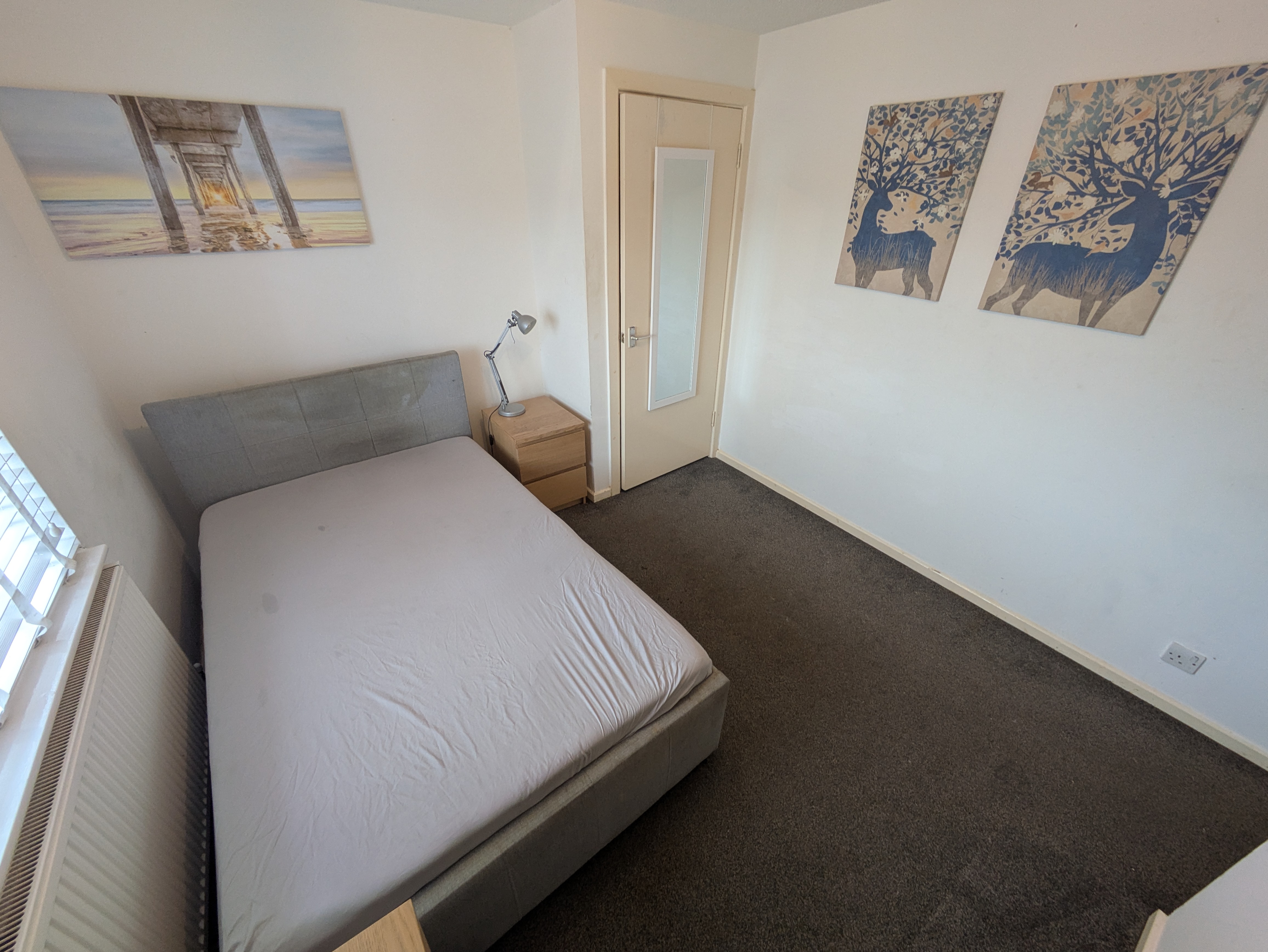 13, Crawley photo 5