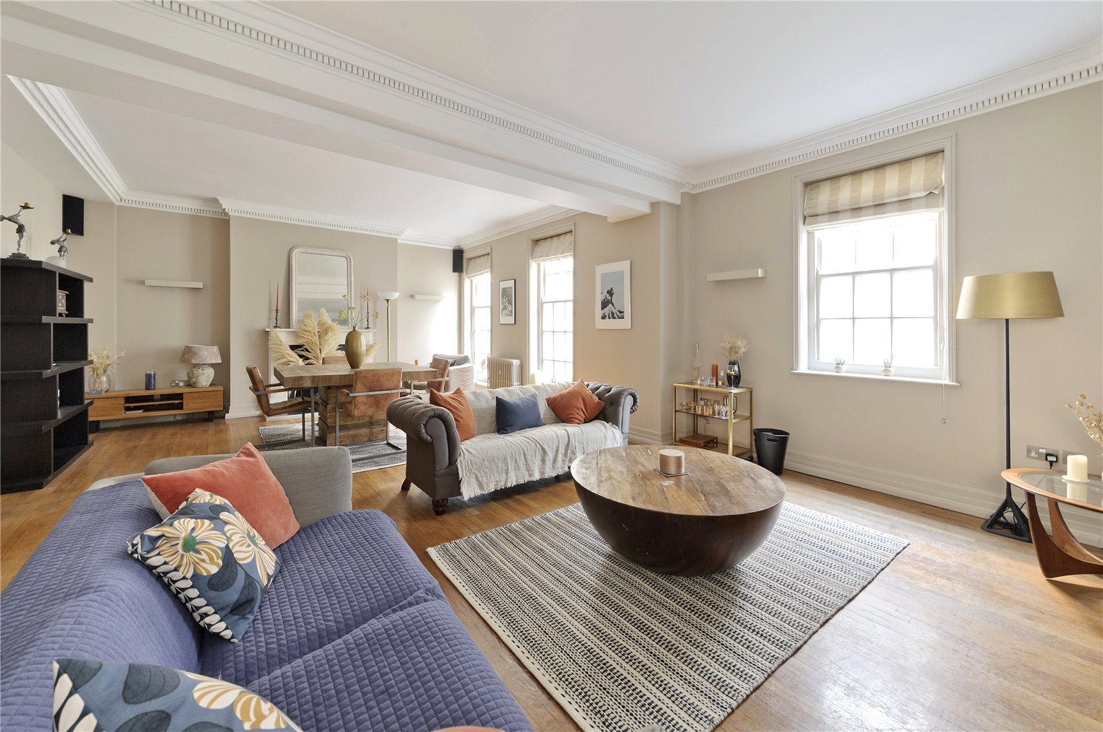 4 bedroom flat for sale 0