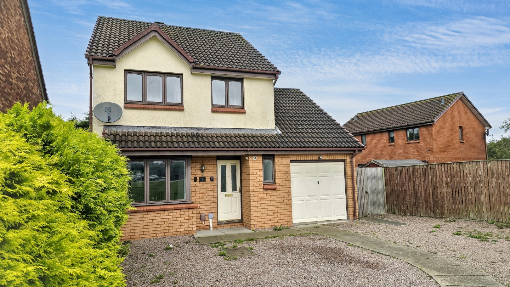3 bed detached house for sale