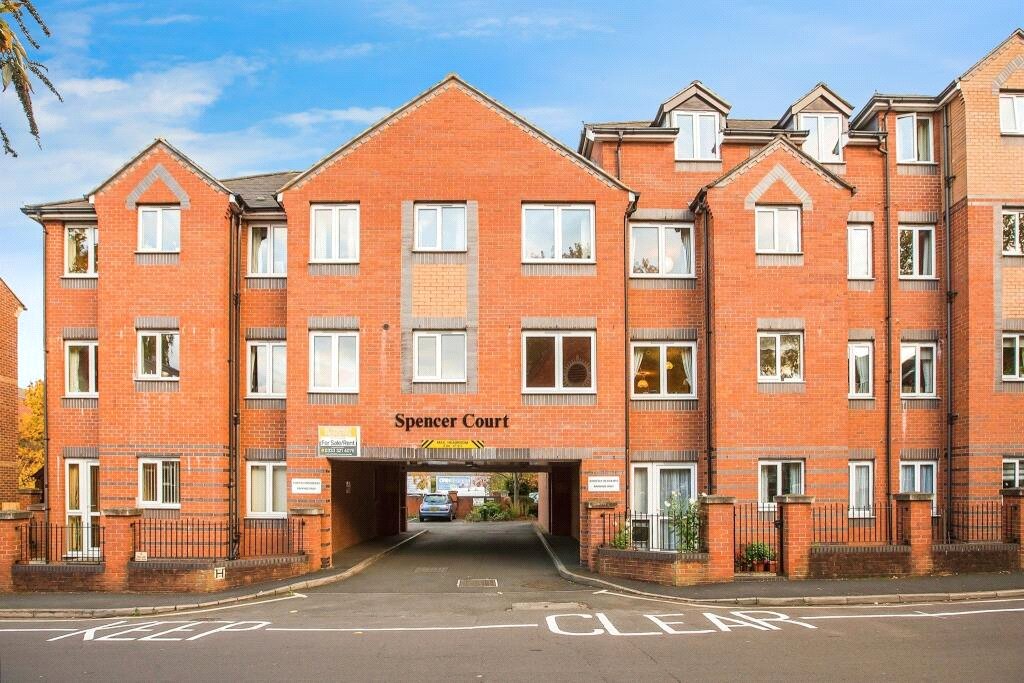 26, Spencer Court, Banbury photo 5