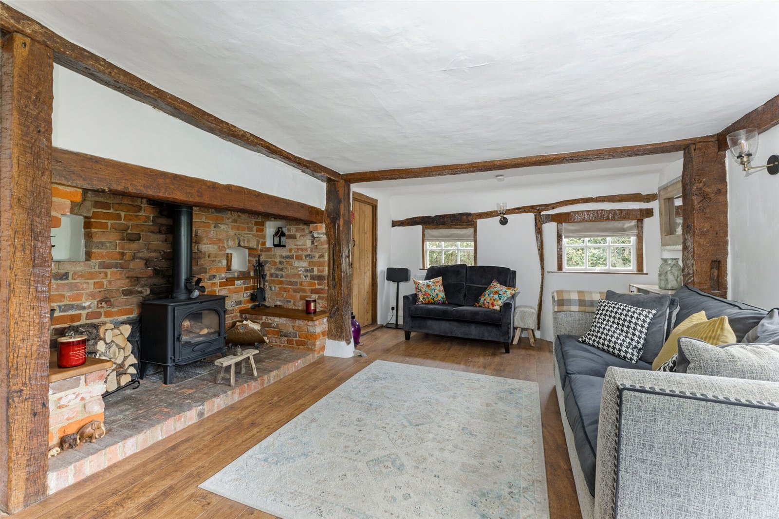 5 bedroom equestrian property for sale 0