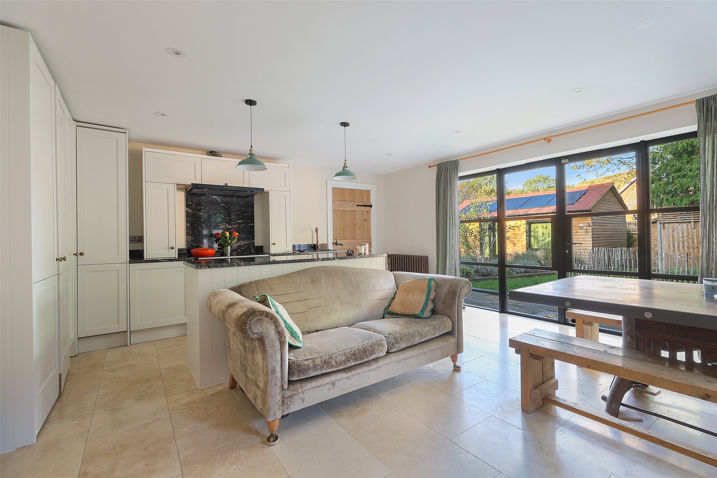 5 bedroom cottage for sale 0