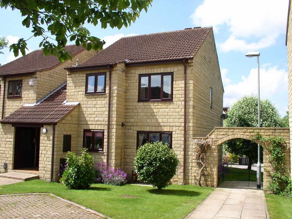Free property report 4 Millgarth Court, Collingham, Wetherby, LS22 5JZ