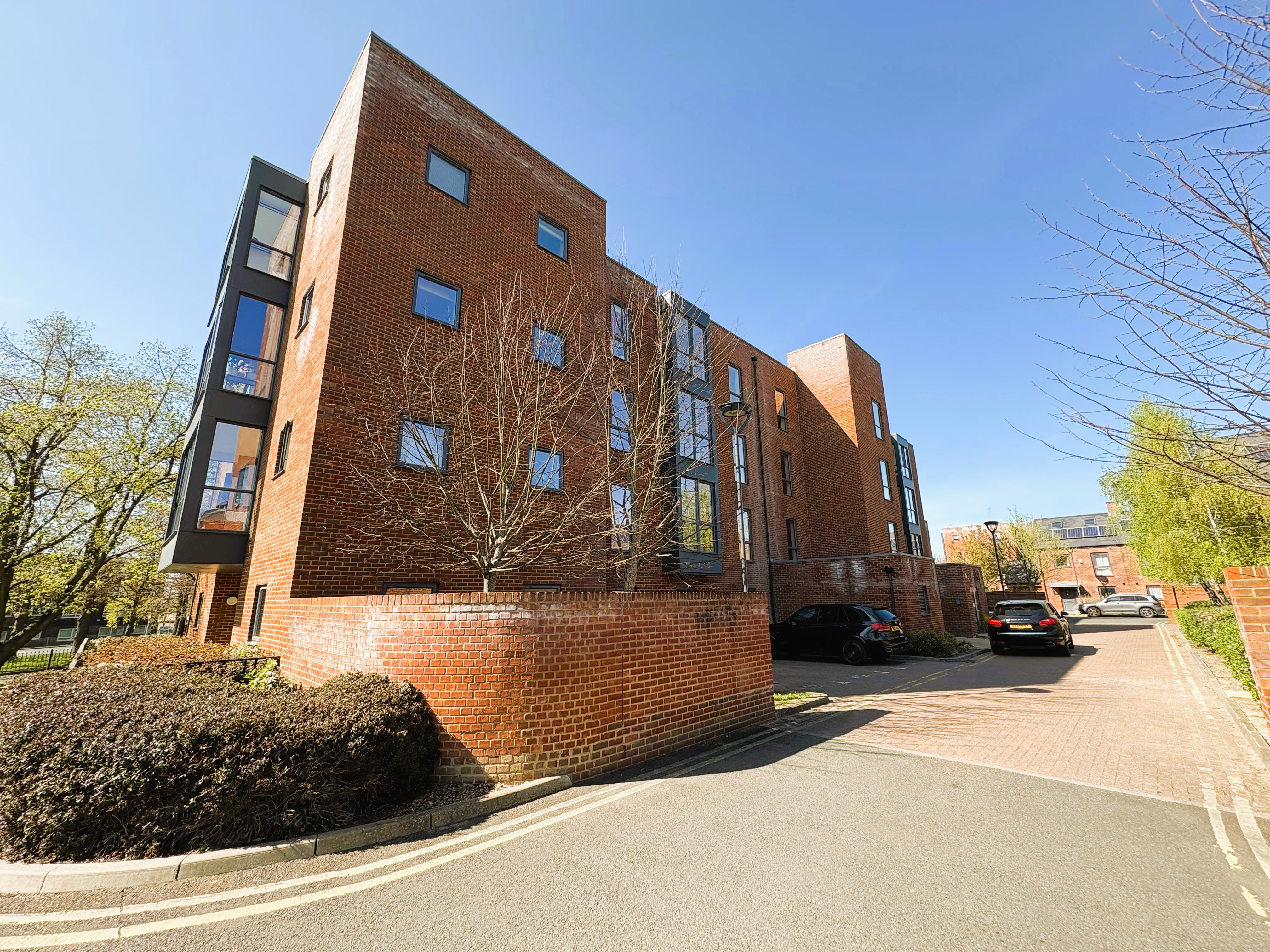Flat 18, Blenheim House, 11, Fowler Way, Uxbridge photo 4