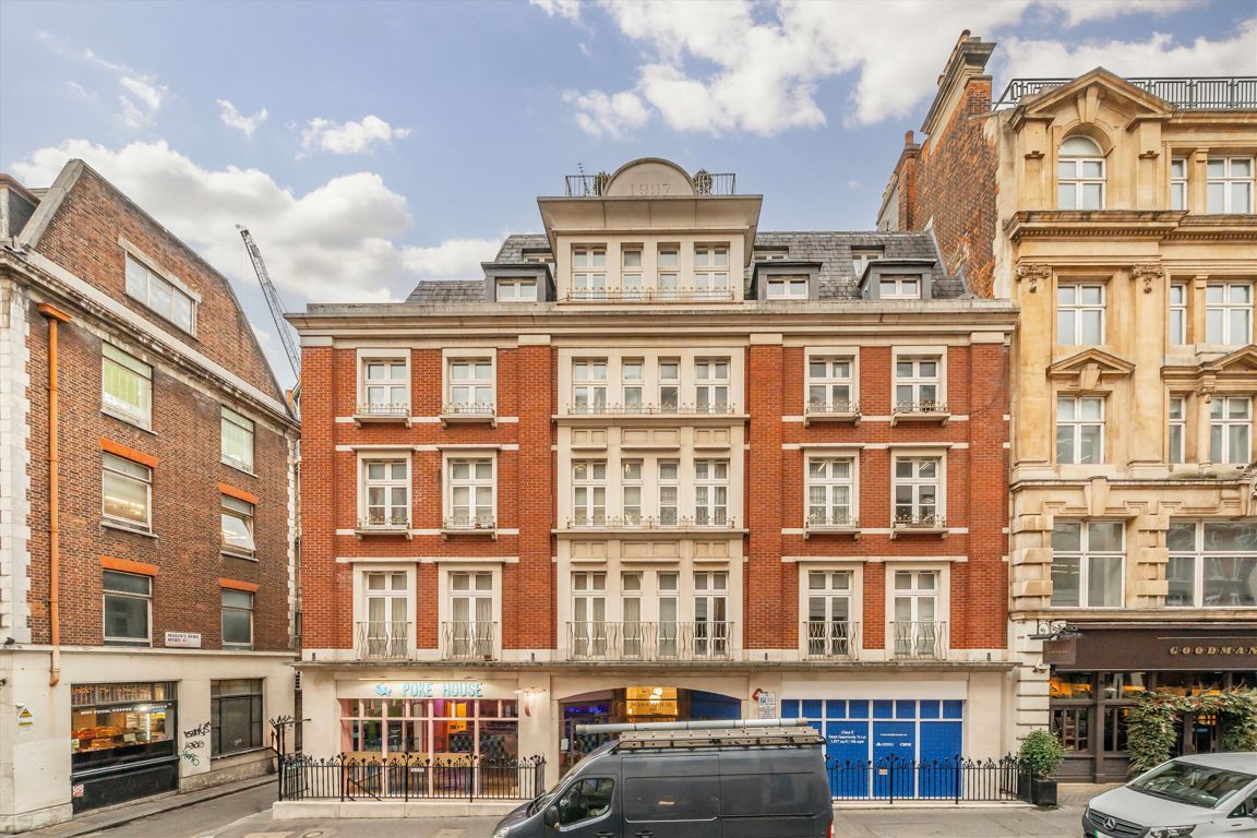 Flat 7 Mark House, 28-32, Maddox Street, London photo 2