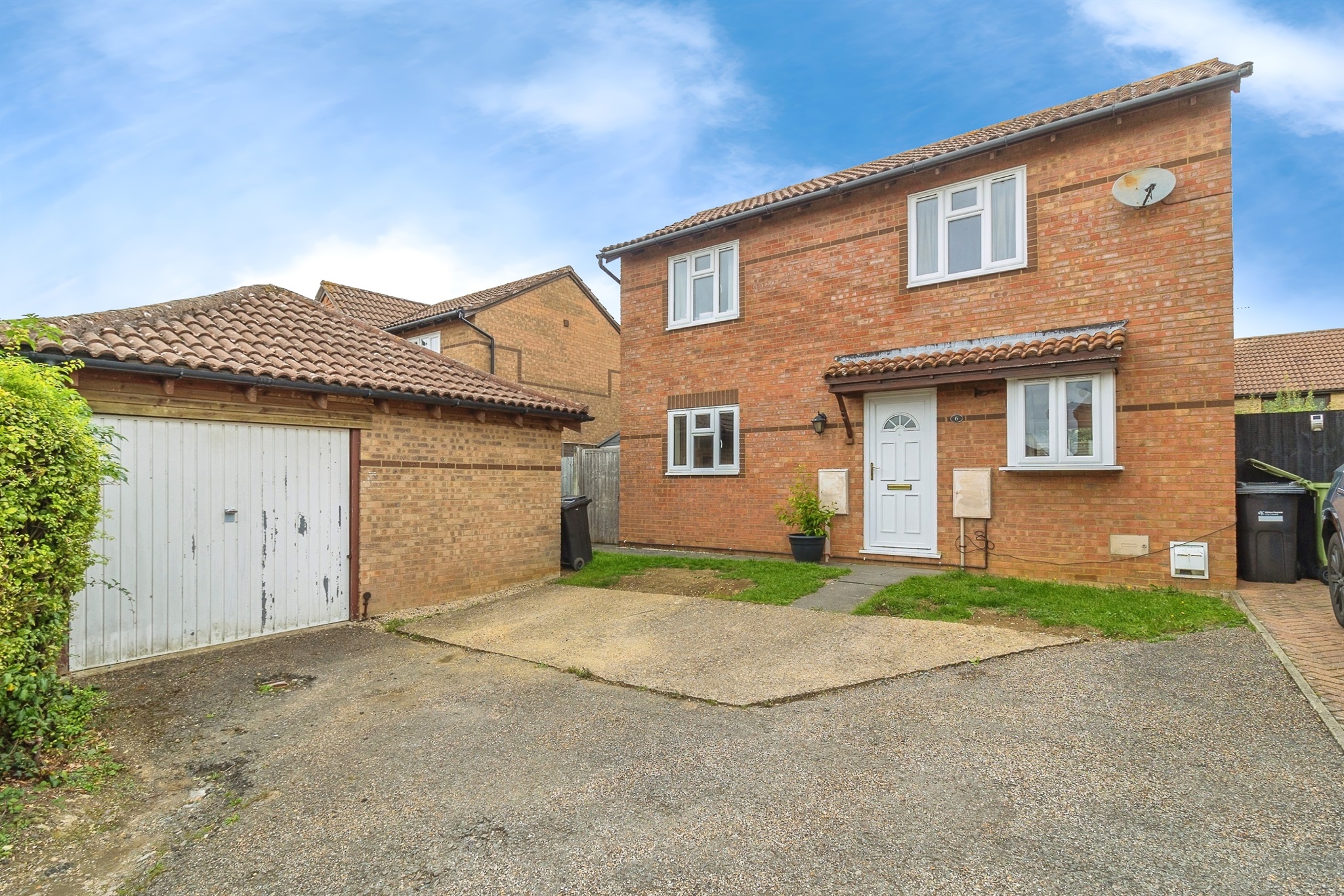 3-bed house on 6, Kelso Close, MILTON KEYNES, £350,000