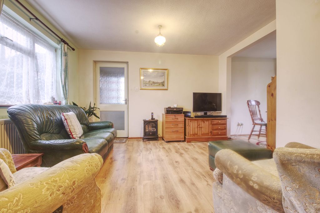 Photos of Woolbarn Lawn, Barnstaple EX32 57009805 Zoopla