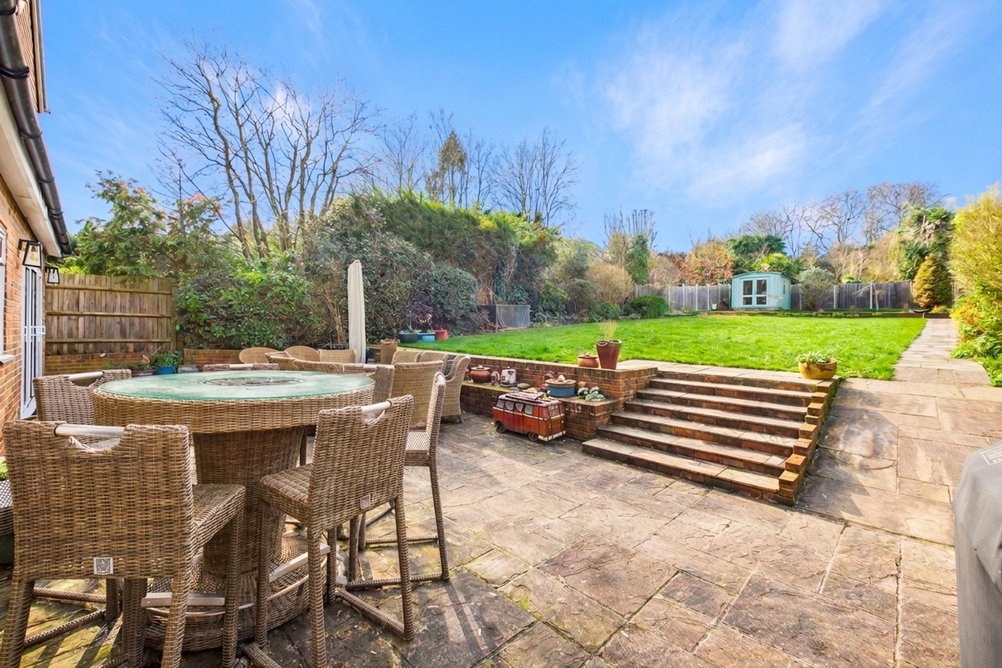 2 bedroom flat for sale in London