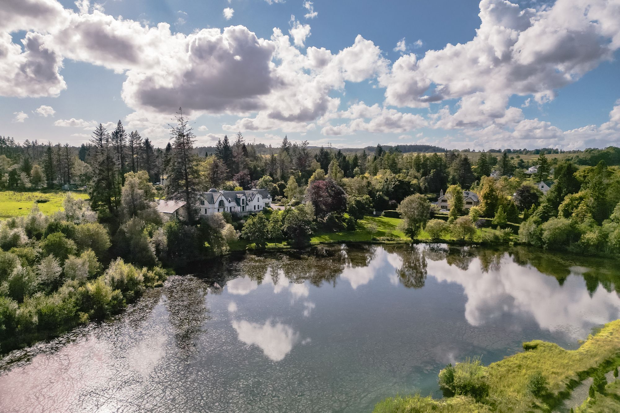 6 bedroom detached house for sale 0