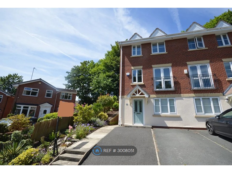 4-bed house on Boddens Hill Road, Stockport, £2,100/mo
