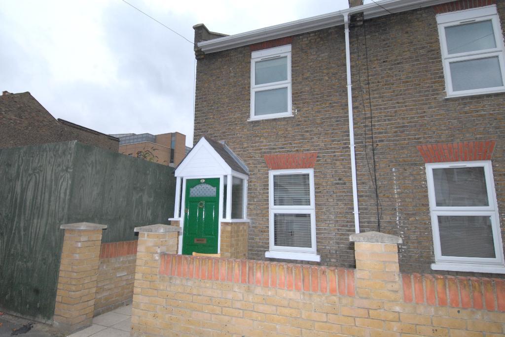 32, Palmerston Road, Wimbledon photo 2