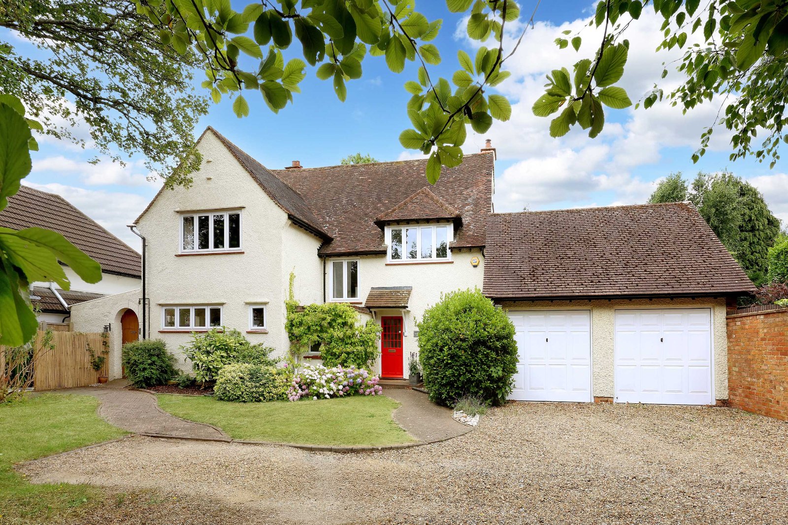 6 bedroom detached house for sale 0
