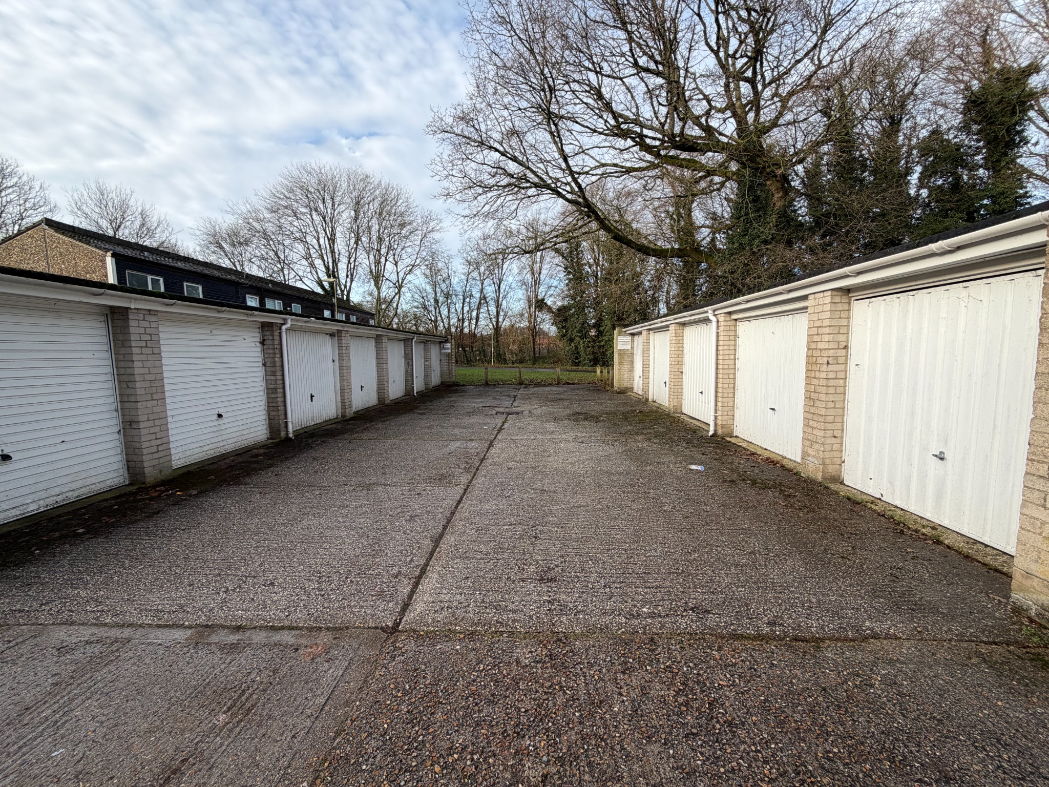 Garage 5, Block A, Andover photo 4