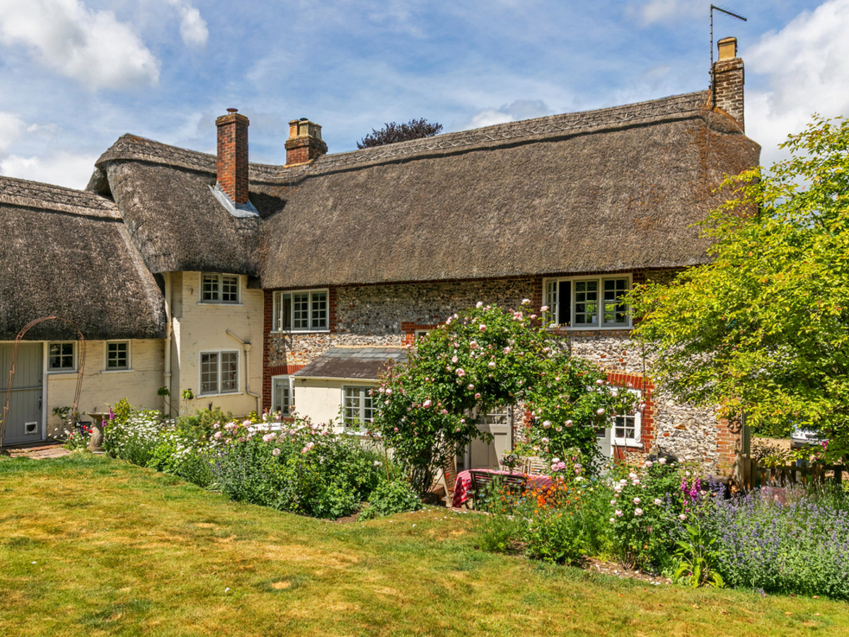 5 bedroom country house for sale 0