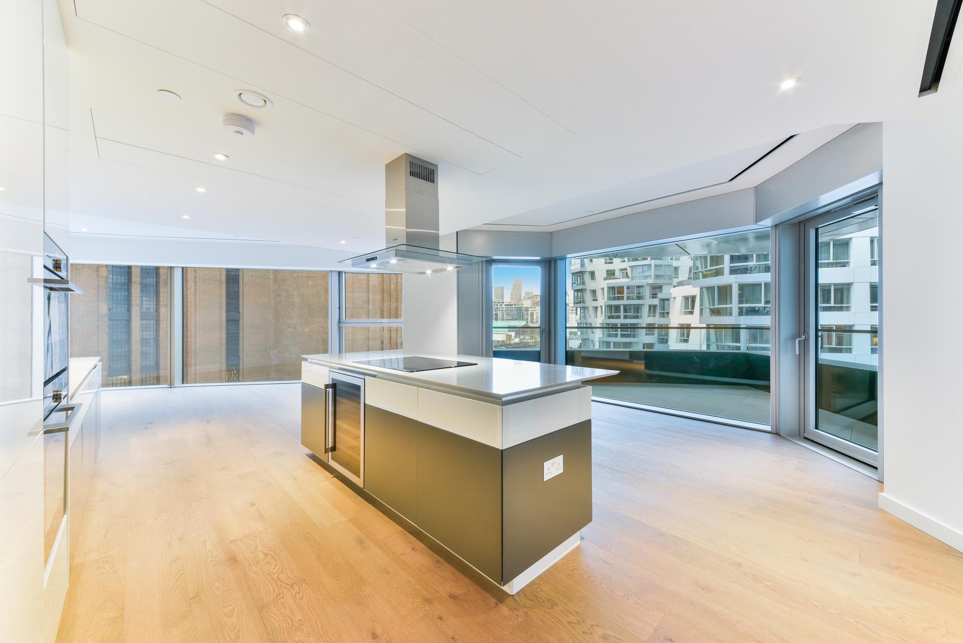 3 bedroom flat for sale 0