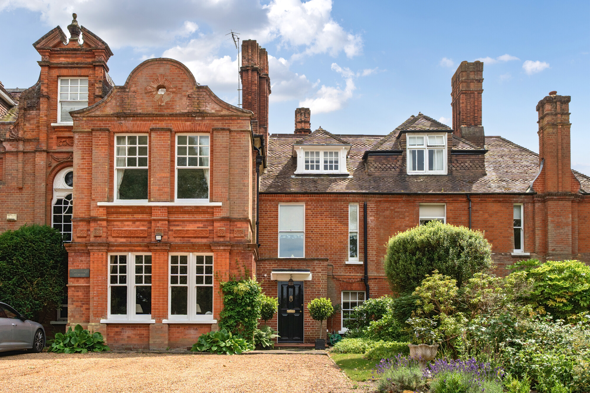 5 bedroom detached house for sale 0