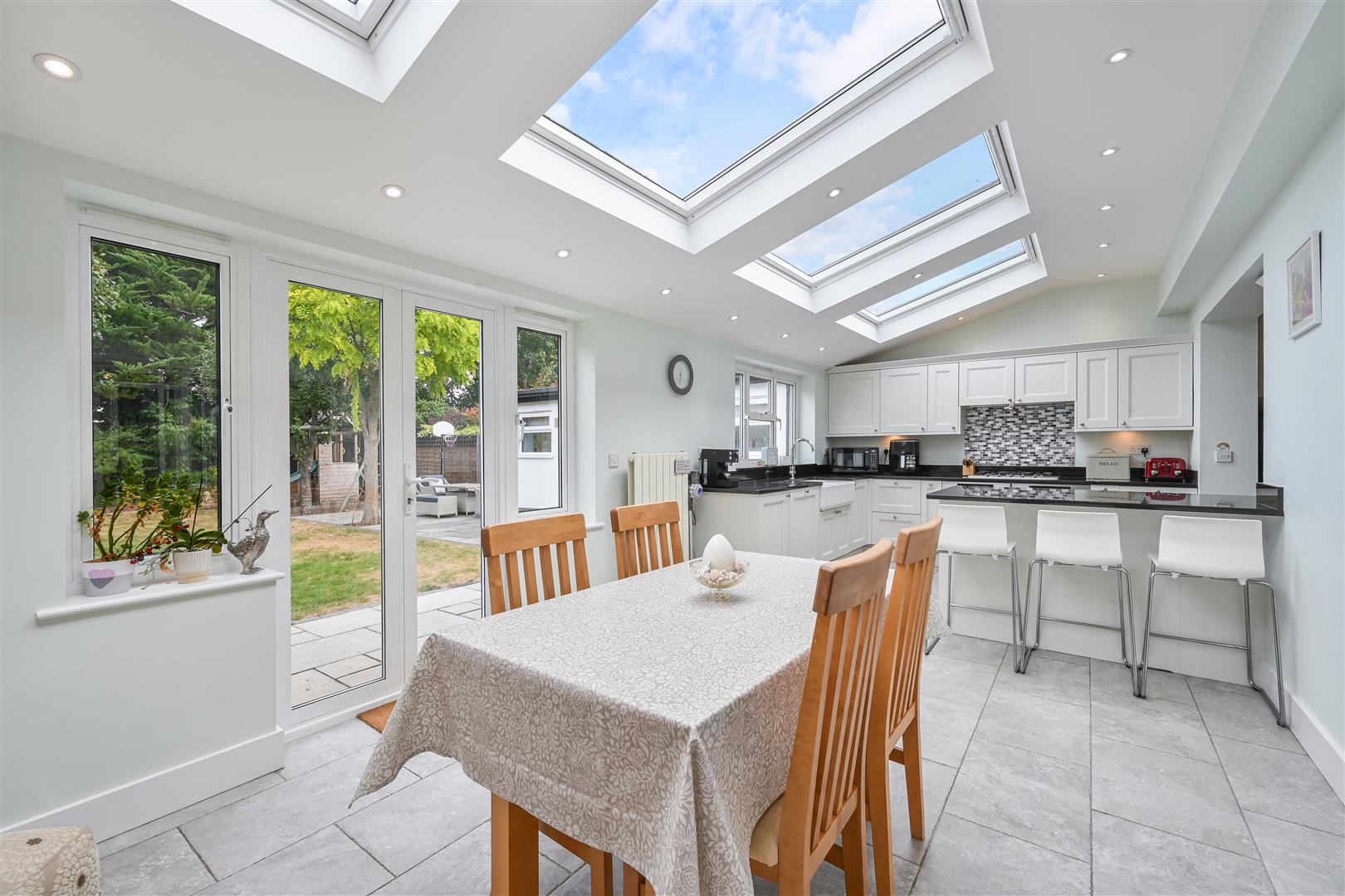 4 bedroom detached house for sale 0