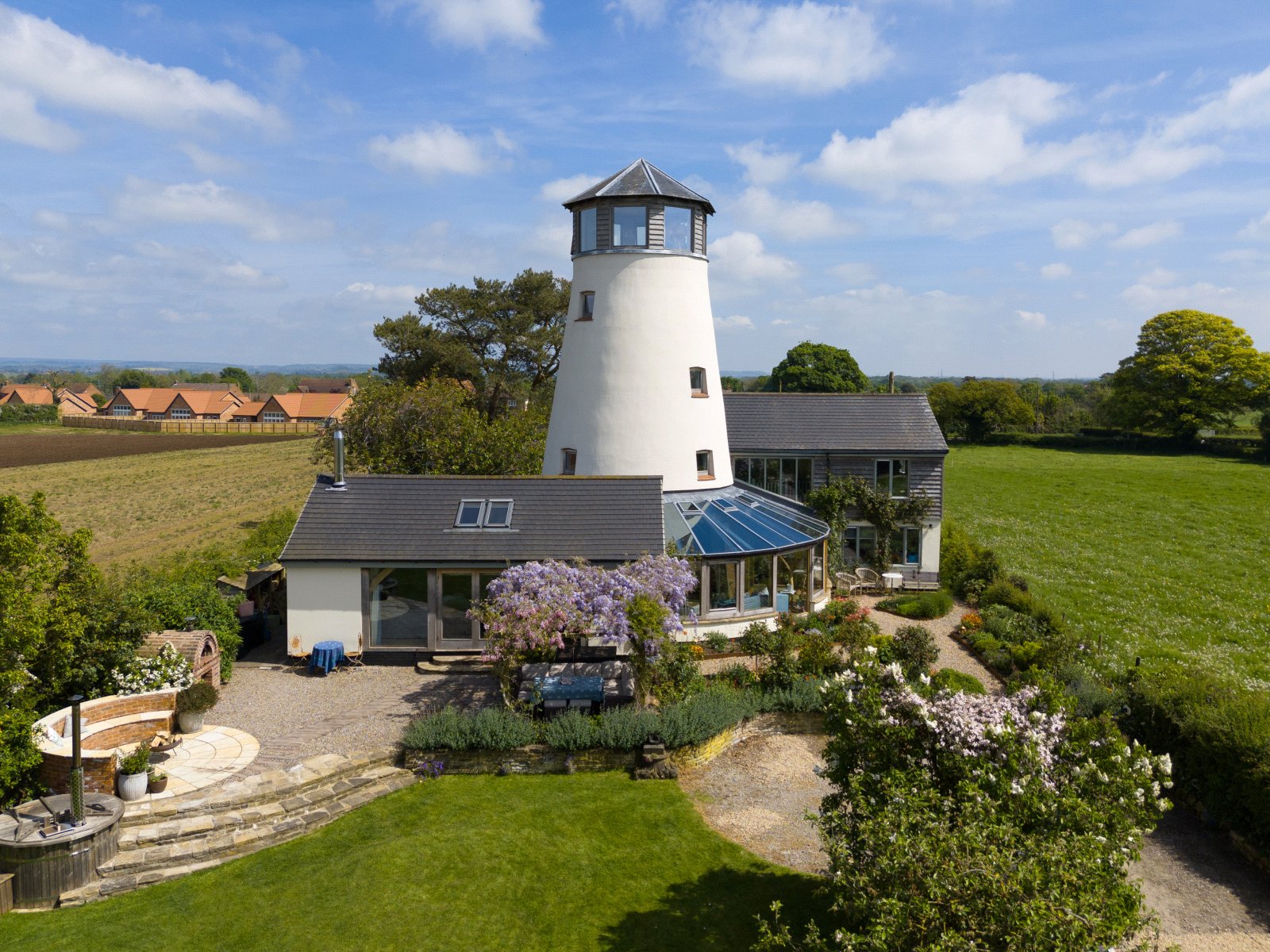 5 bedroom detached house for sale 0