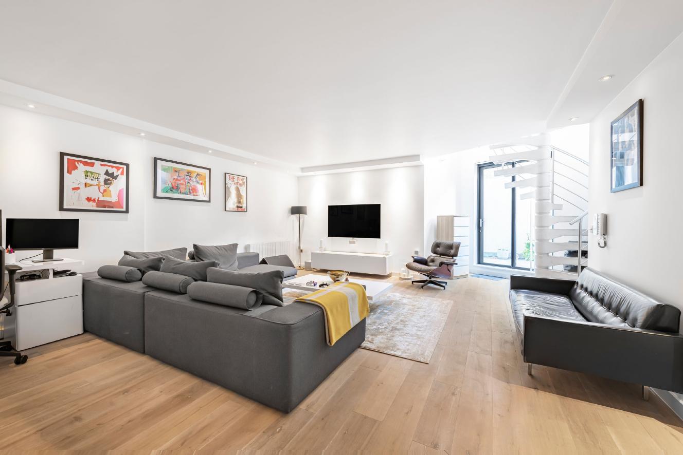 3 bedroom flat for sale 0