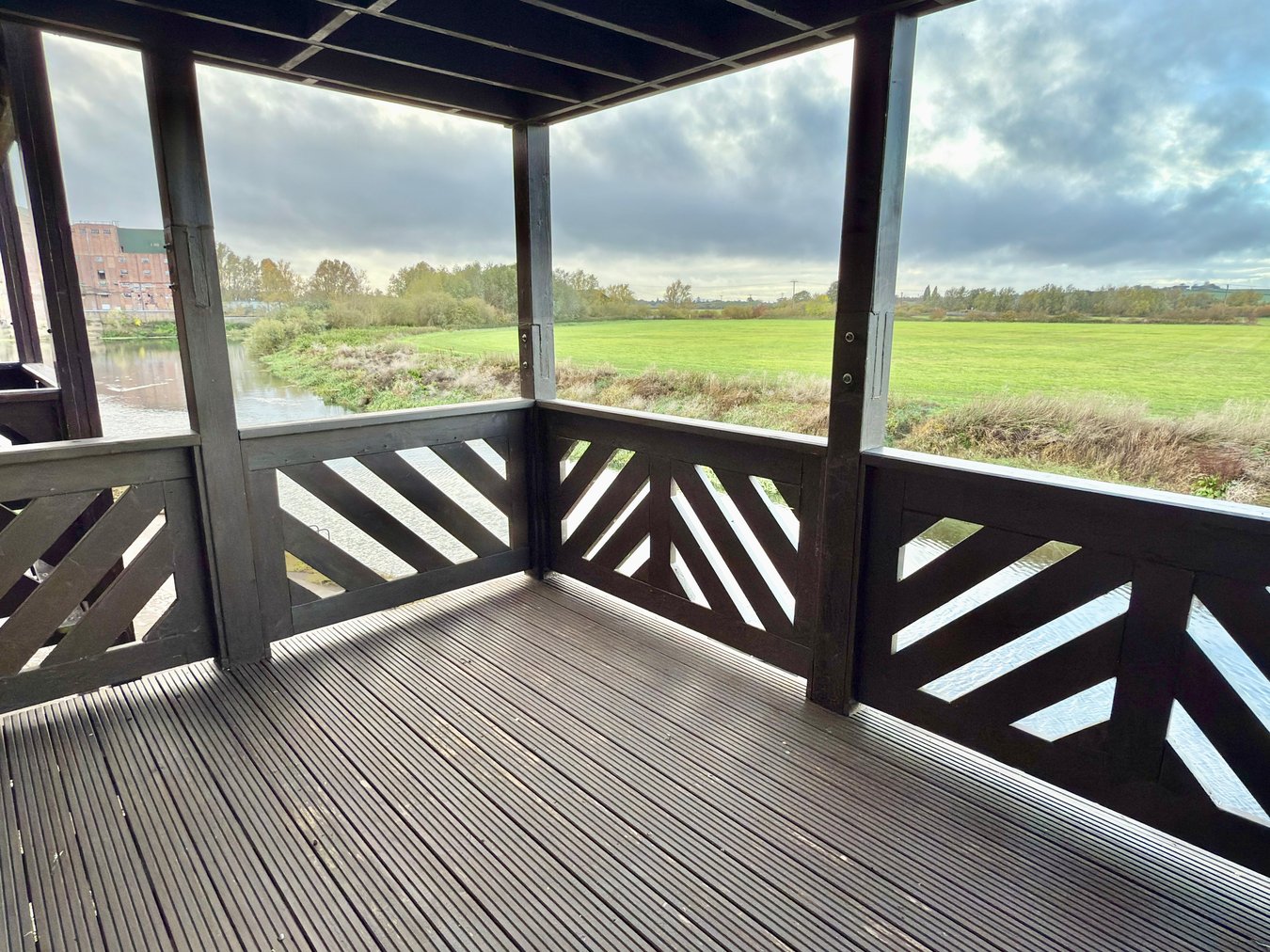3-bed house on 18, King Johns Court, Tewkesbury, £330,000