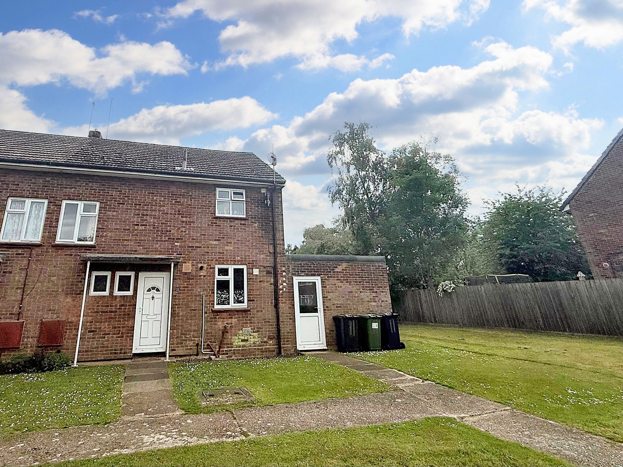 11 Manchester Road, Huntingdon photo 2