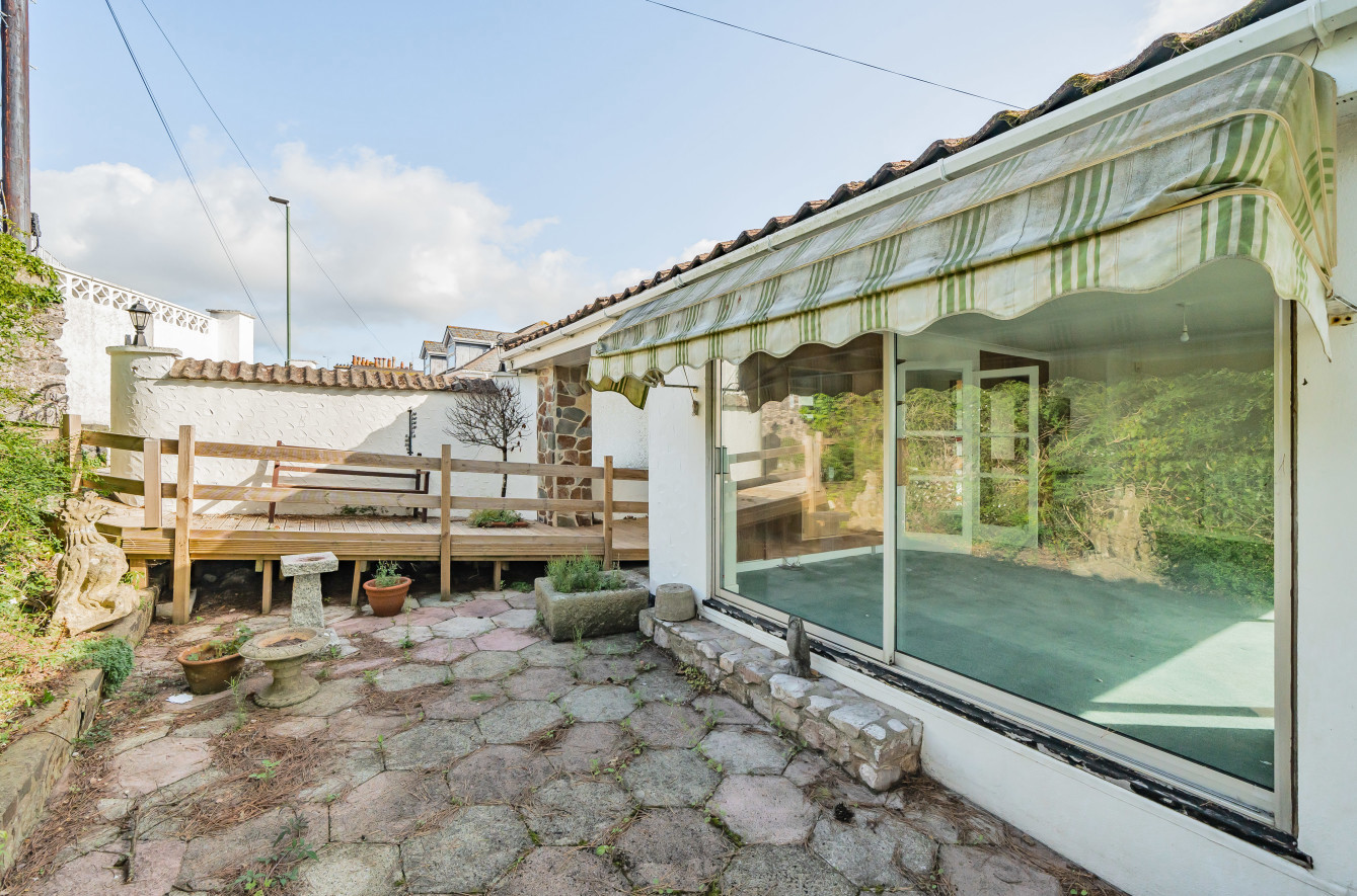 Photos of Warren Road, Torquay, Devon TQ2 65489688 PrimeLocation