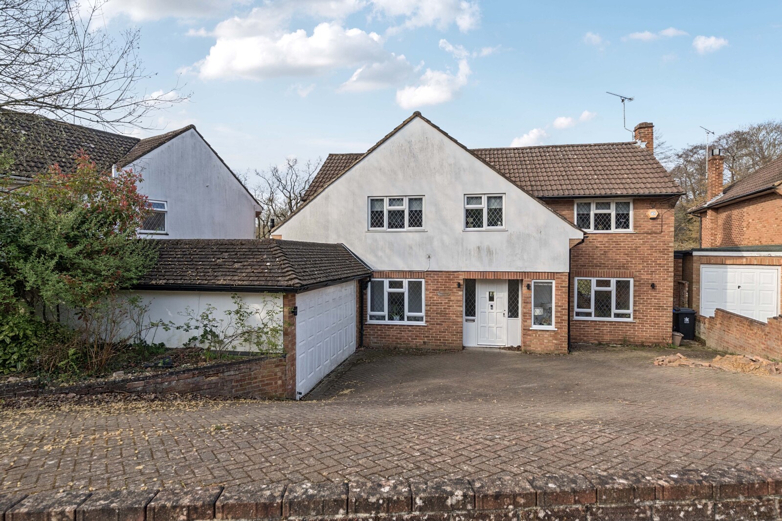 4 bedroom detached house for sale 0
