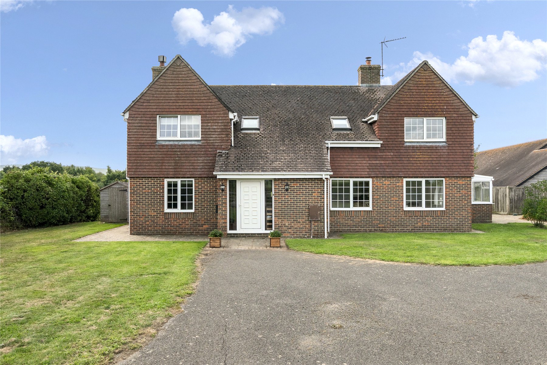 5 bedroom detached house for sale 0