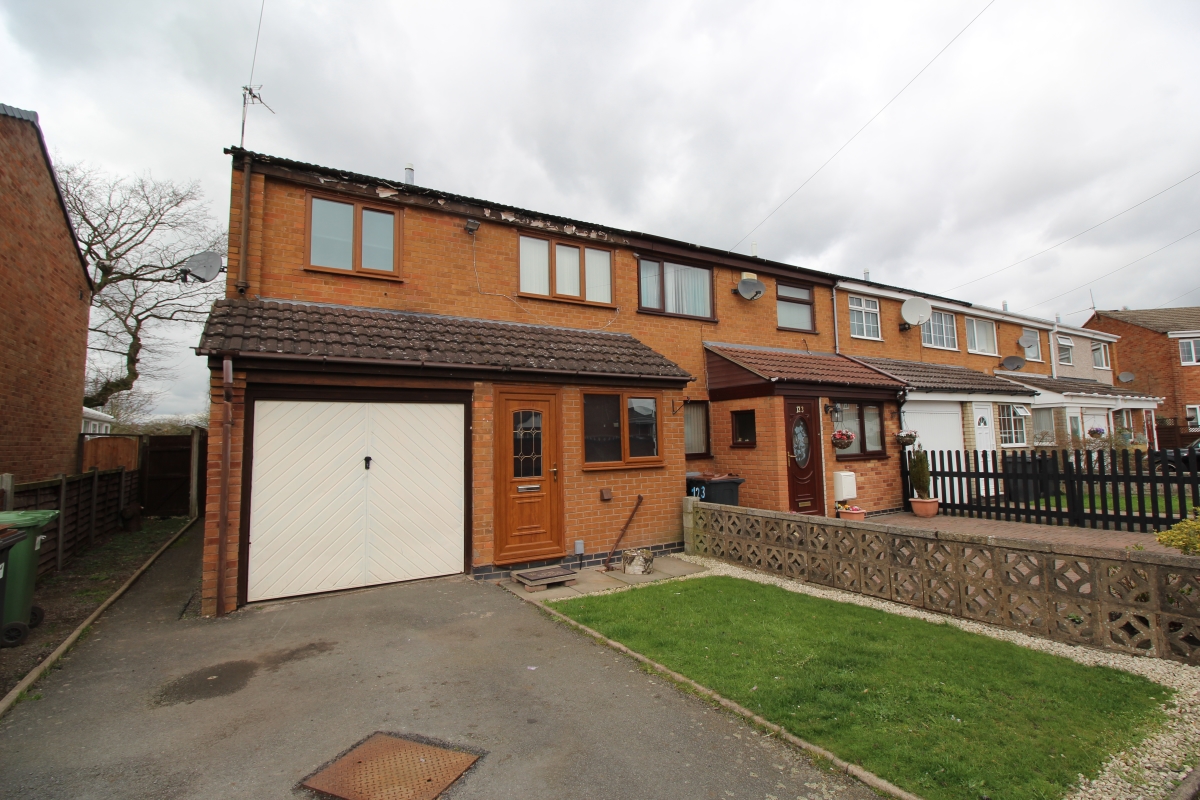 125, Wood Street, Warwickshire photo 2