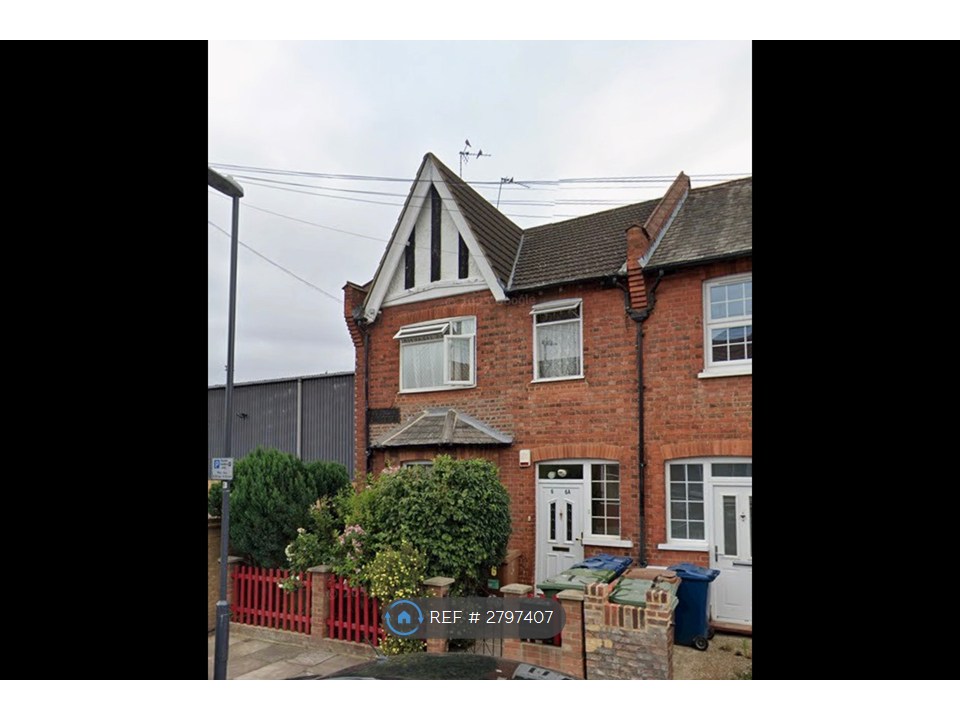 A Rosslyn Crescent, Harrow photo 5