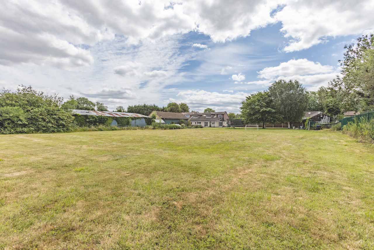 7 bedroom flat for sale