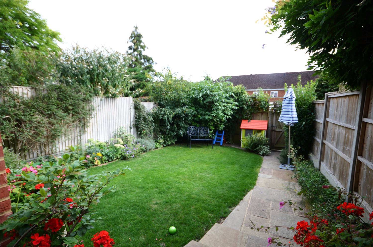 3 Bedrooms Terraced house for sale in Grosvenor Road, Caversham, Reading RG4