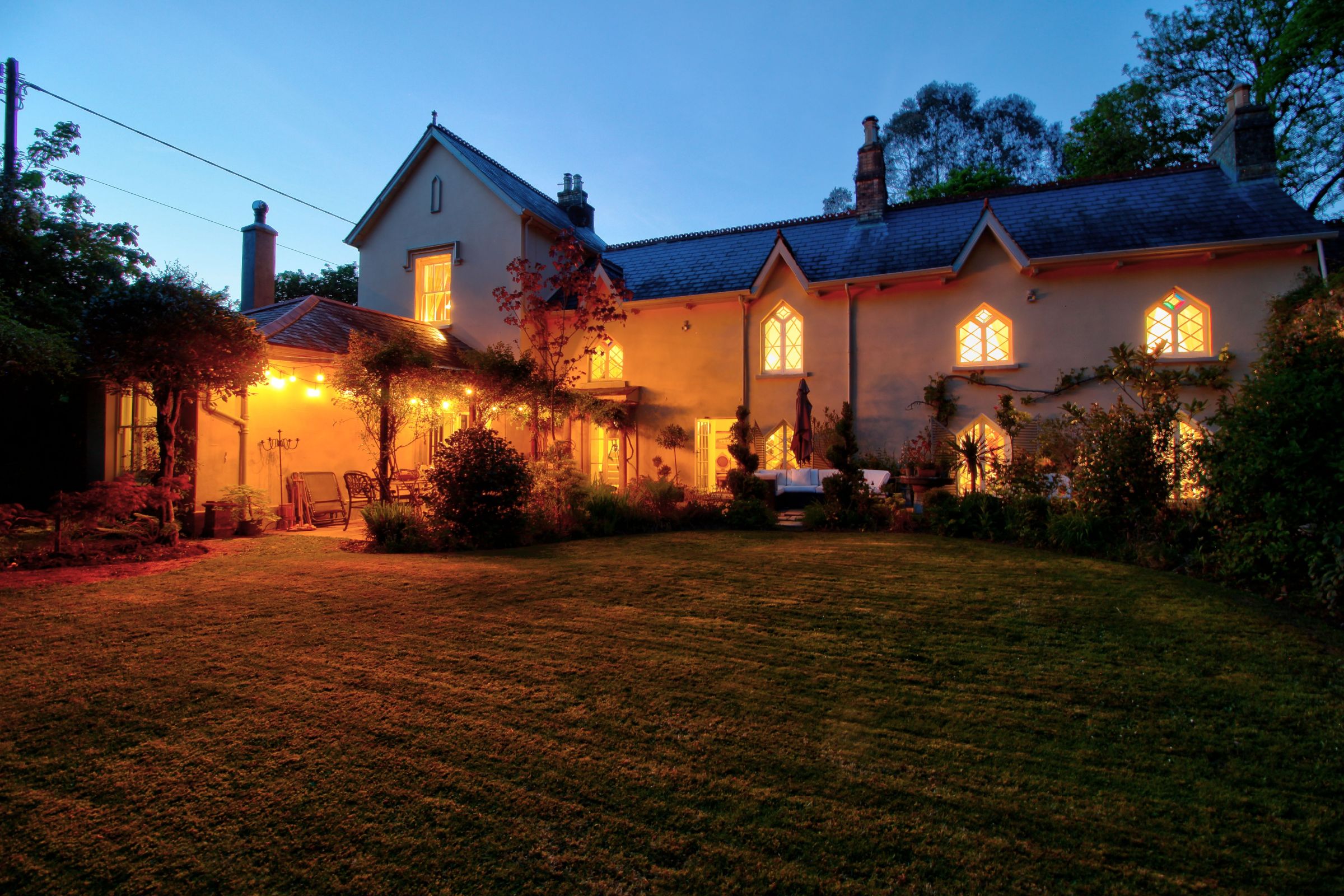 4 bedroom semi-detached house for sale