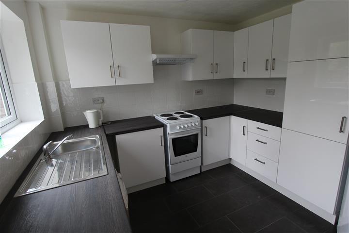 Redwood Way, Barnet photo 5