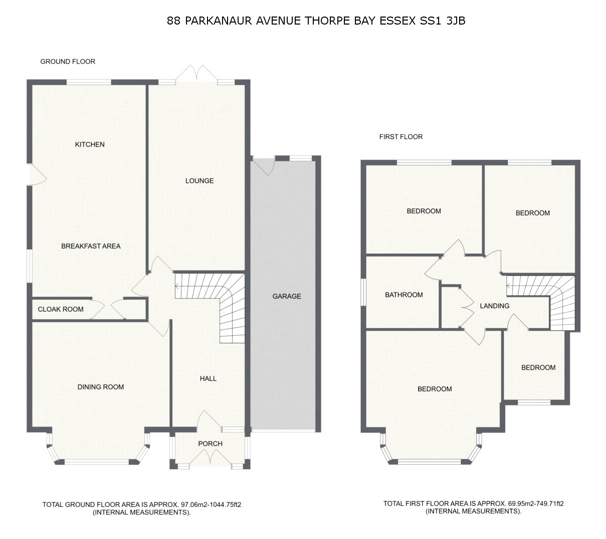 4 Bedrooms Detached house for sale in Parkanaur Avenue, Thorpe Bay, Essex SS1