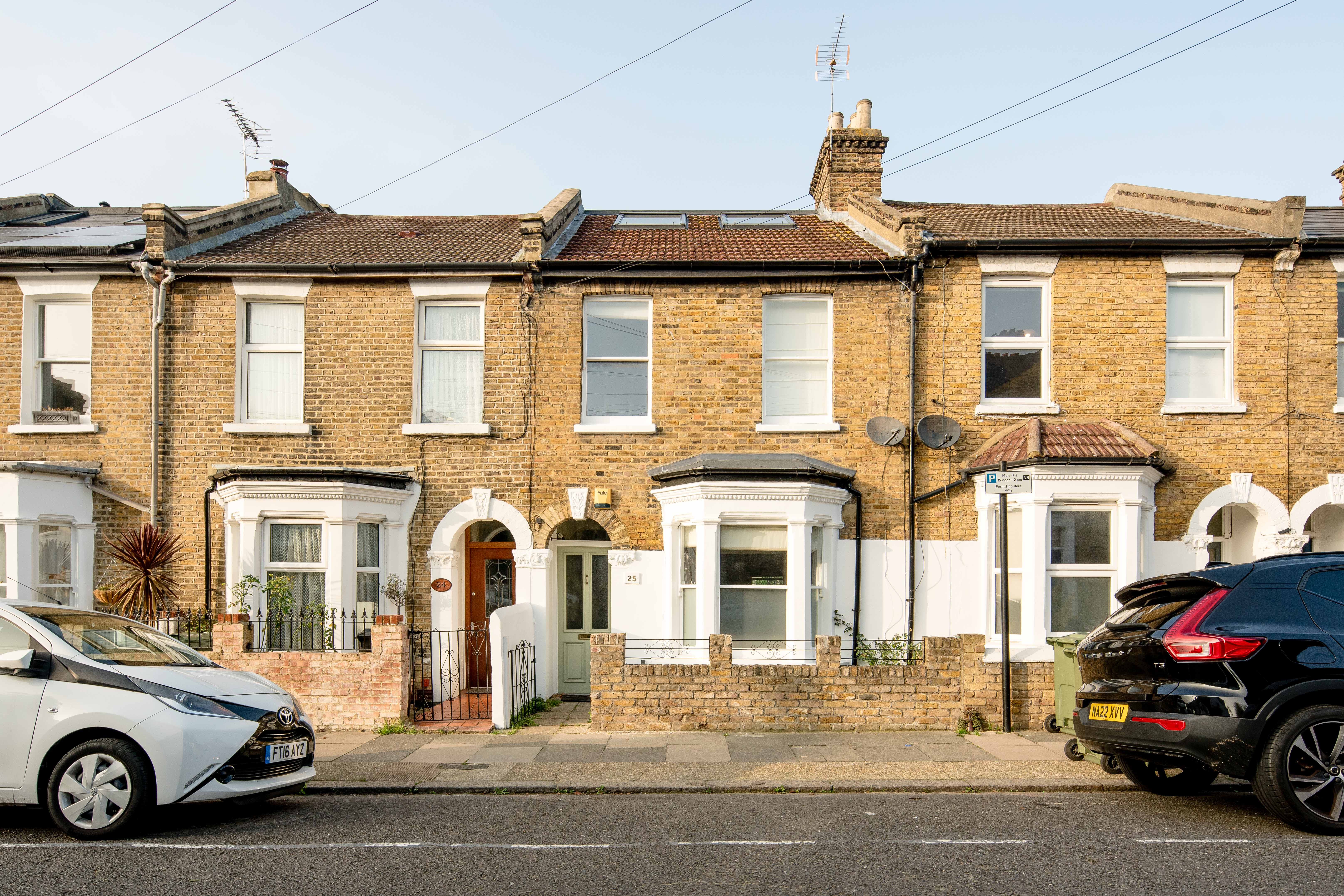 3 bedroom terraced in LONDON