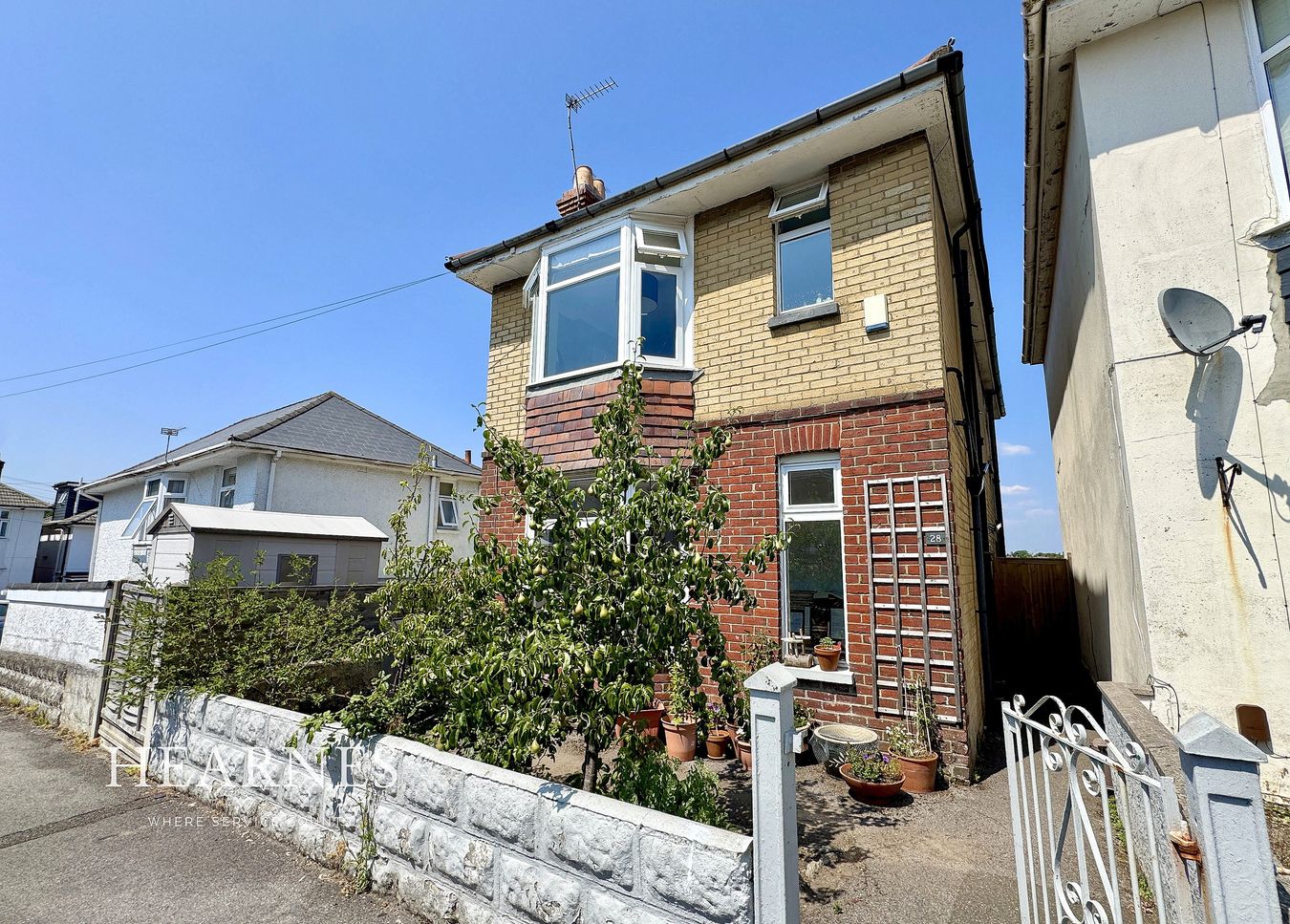 3 bed detached house for sale