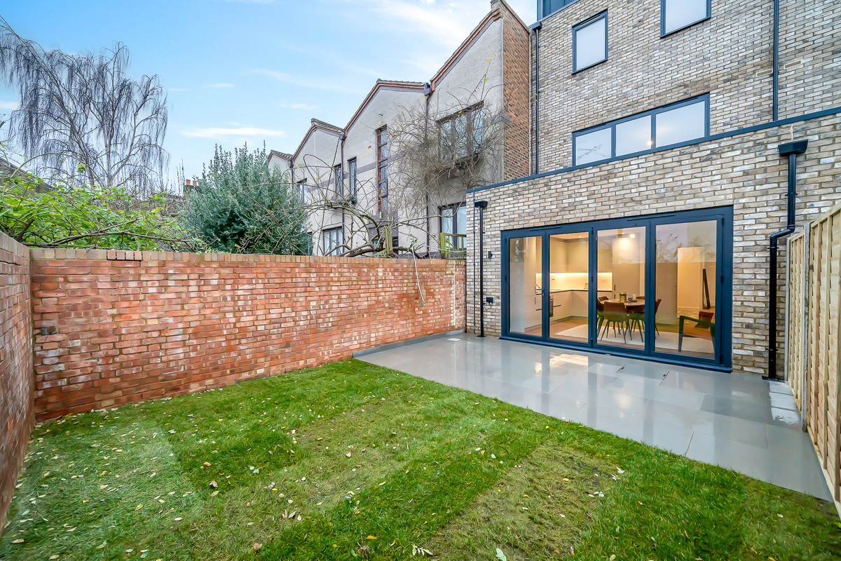 4 bedroom terraced new house for sale 0