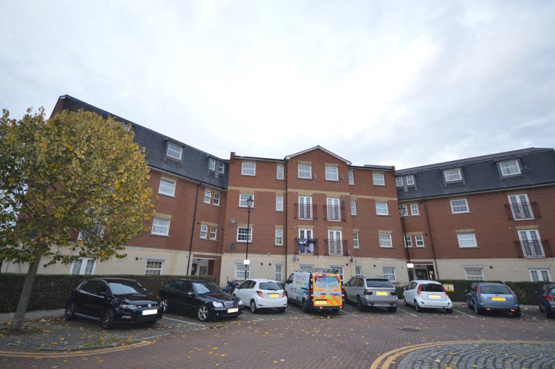 Free property report 130 Queensberry Place, Manor Park, London, E12 6UW