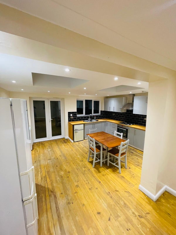 Sherwood Park Road, Mitcham photo 4