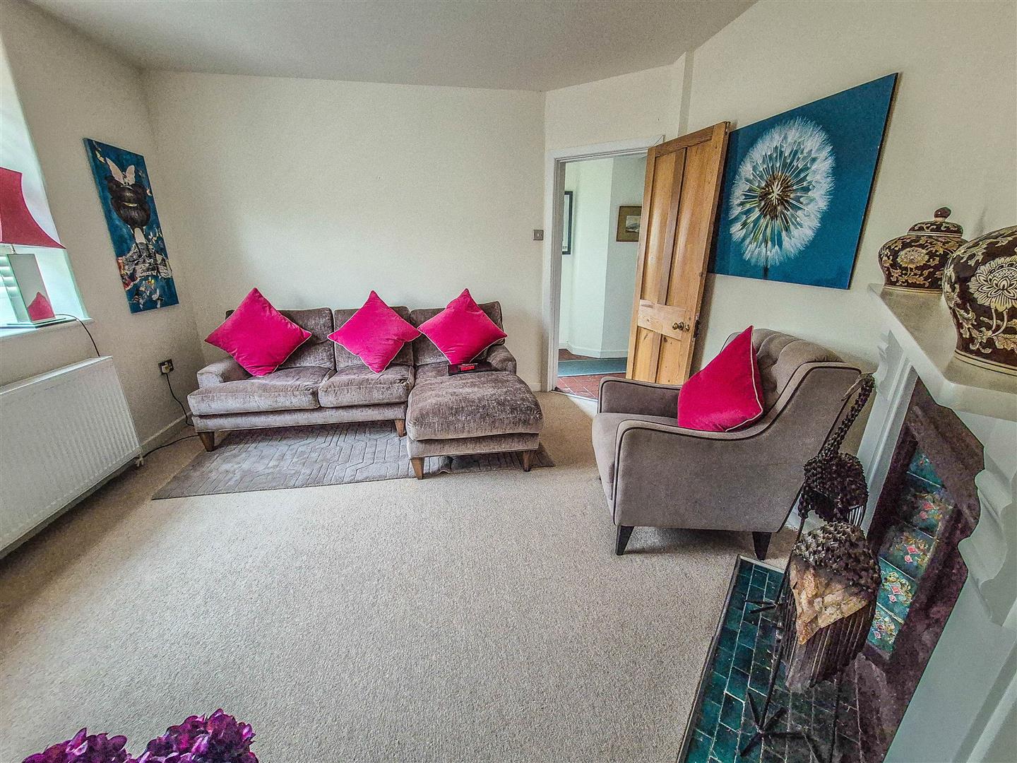 1, Broadwell Terrace, Dursley photo 3