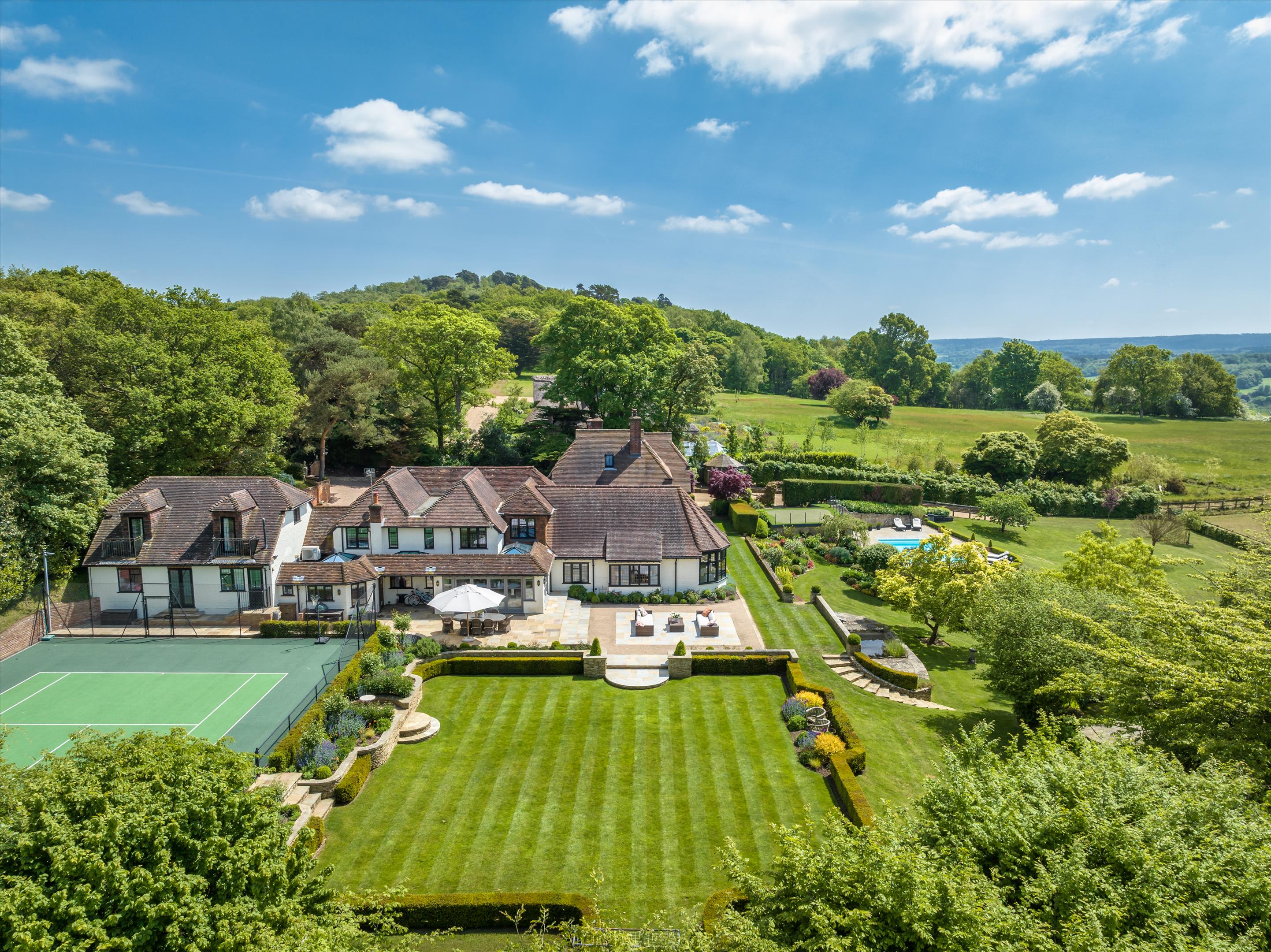 3 bedroom flat for sale - MillionPlus.com The Luxury Marketplace