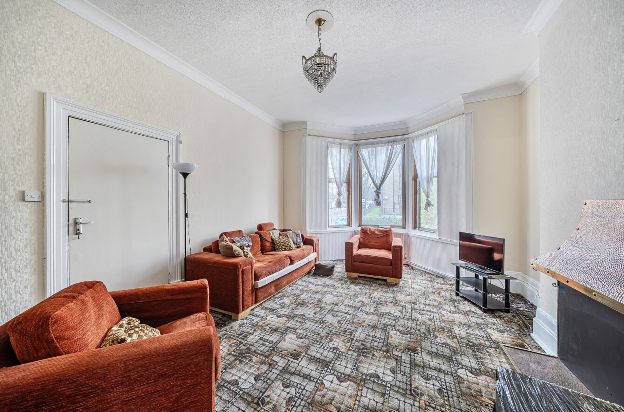 7 bedroom end terrace house for sale 0